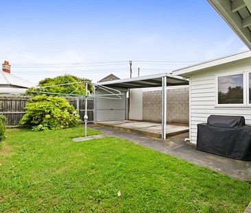 4 Bourke Crescent, Geelong - Photo 5