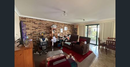 Two Bedroom Duplex Available in Raceview! - Photo 5