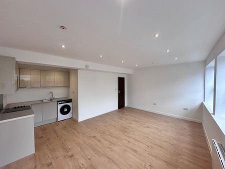 2 Bed Flat, Church Path, CR0 - Photo 4