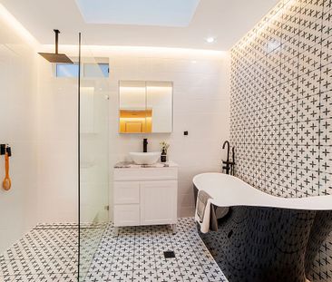 Stunning 4 bedroom, 4 bathroom executive residence | Ready For Your... - Photo 1