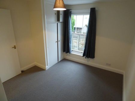 Thornton Avenue - Photo 2