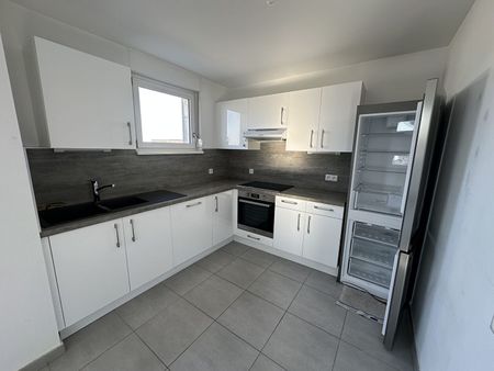 Location Appartement 4 pièces 83m² SOUFFELWEYERSHEIM 67460 - Photo 4
