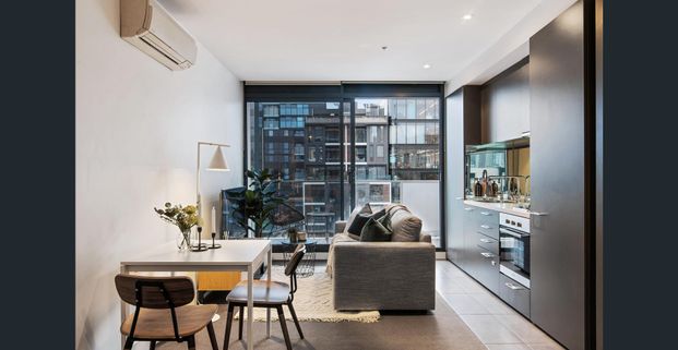 WHY LIVE ANYWHERE ELSE!! - Photo 1