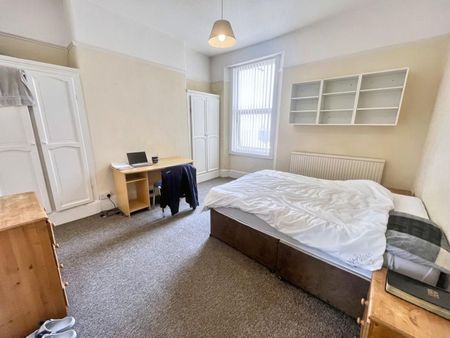 Lipson Road, Plymouth - Photo 2