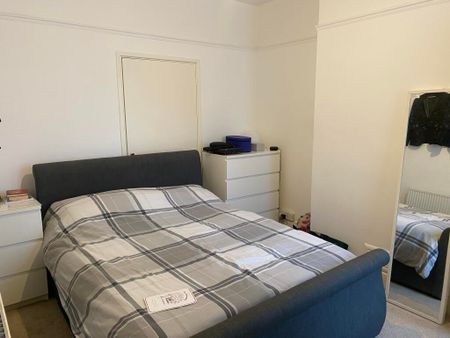 5A Downend Road, Kingswood, Bristol - Photo 3