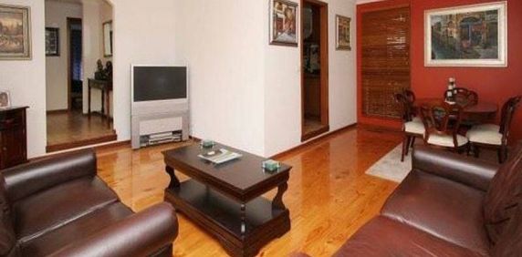 Spacious Family Home in Prime Location - Photo 2