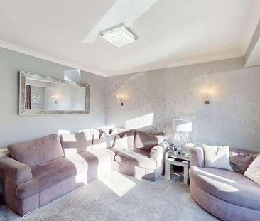 Tenby Avenue, Bolton, BL1 - Photo 2