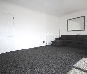 2 bedroom maisonette to rent - Photo 1