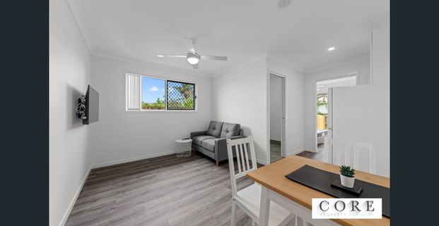 MODERN, FULLY FURNISHED, DESIGNER APARTMENT – BILLS INCLUDED! - Photo 1