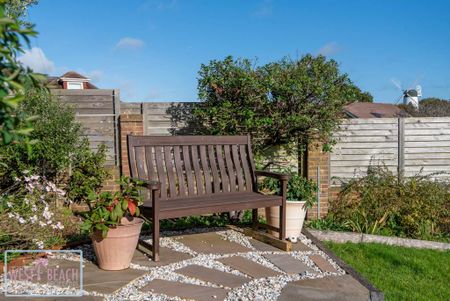 2 bedroom detached house to rent - Photo 3