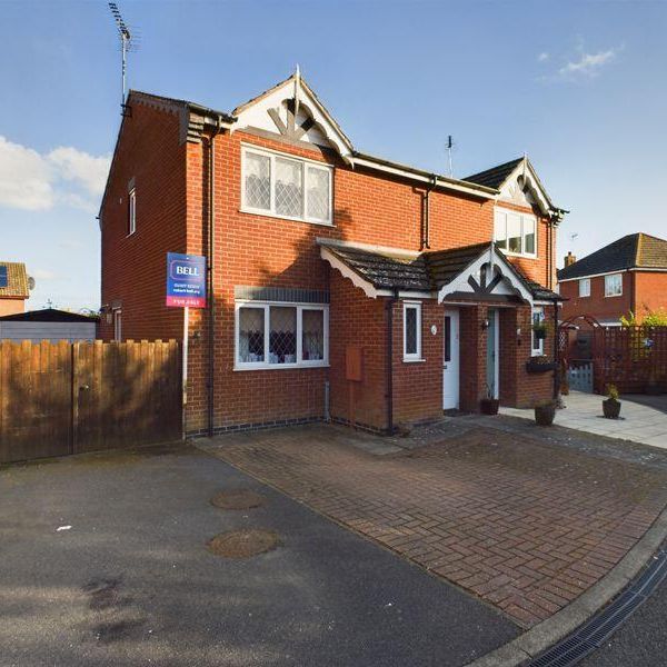 3 bedroom semi-detached house to rent - Photo 1