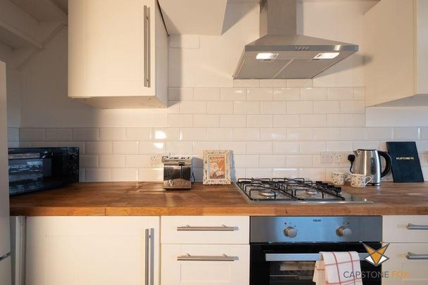 1 bedroom in a house share to rent - Photo 1