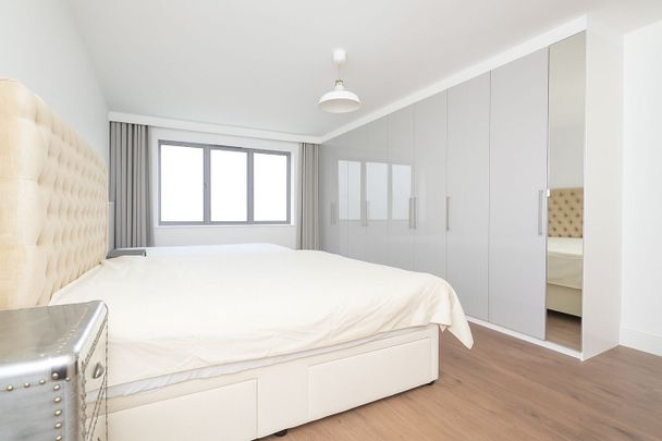 2 Bed Flat, Rosary Gardens, SW7 - Photo 1