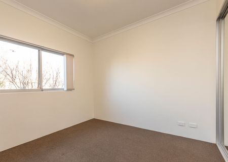Home For Rent - Photo 4