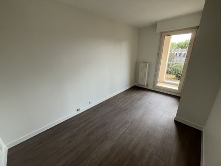 Location Appartement 3 pièces 70m² BOURGES 18000 - Photo 3