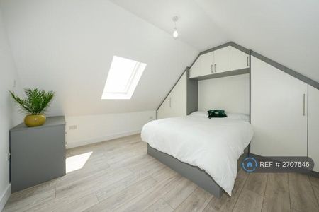 1 bedroom in a house share to rent - Photo 3