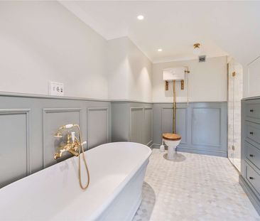 An exquisite Edwardian home set in a prestigious sought after locat... - Photo 1