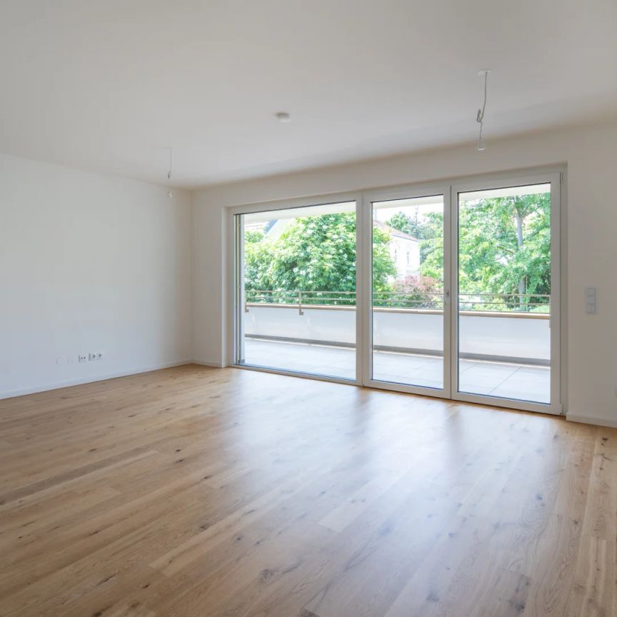 NEUBAUERSTBEZUG: MODERNE; RUHIGE 2 ZIMMERWOHNUNG MIT BEEINDRUCKENDEM BALKON + GARAGENPLATZ - Foto 1