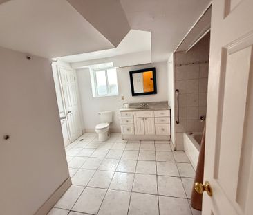 For Lease - 157 Sussex Avenue, Richmond Hill, Ontario - Photo 5