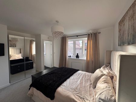 Evans Mead, Peterborough, Stilton - Photo 4