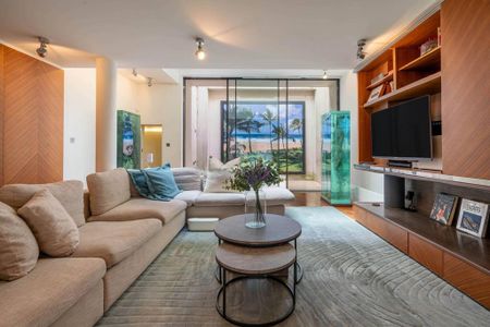 4 bedroom mews to rent - Photo 3