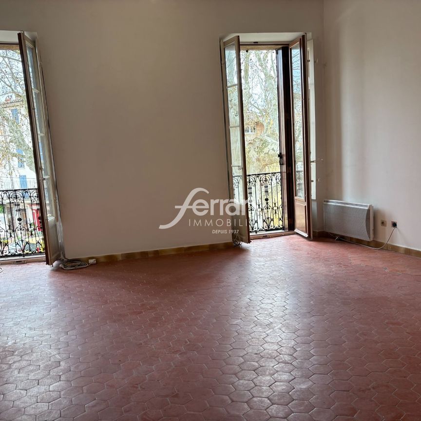 Location Appartement 3 pièces 64m² SALERNES 83690 - Photo 1