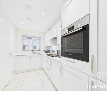 2 bedroom semi-detached house to rent - Photo 4