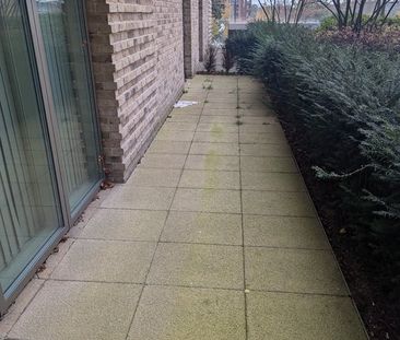 2 Bed Flat, Cottam House, SE3 - Photo 2