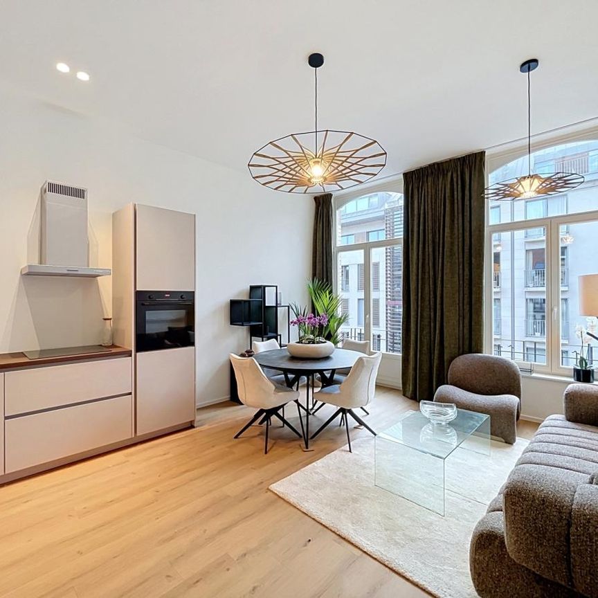 Cinquantenaire: Stunning renovated/furnished 2bed apartment - Foto 1