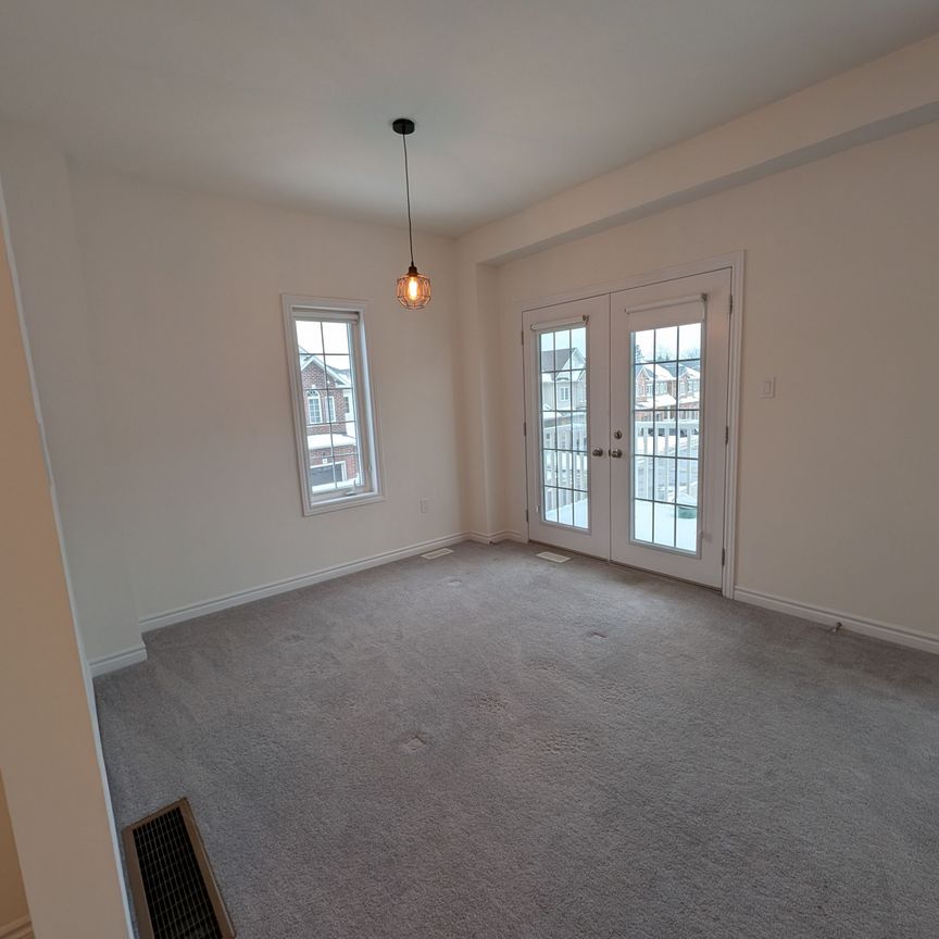 For Lease - 17 Roseberry Lane, Kitchener, Ontario - Photo 1