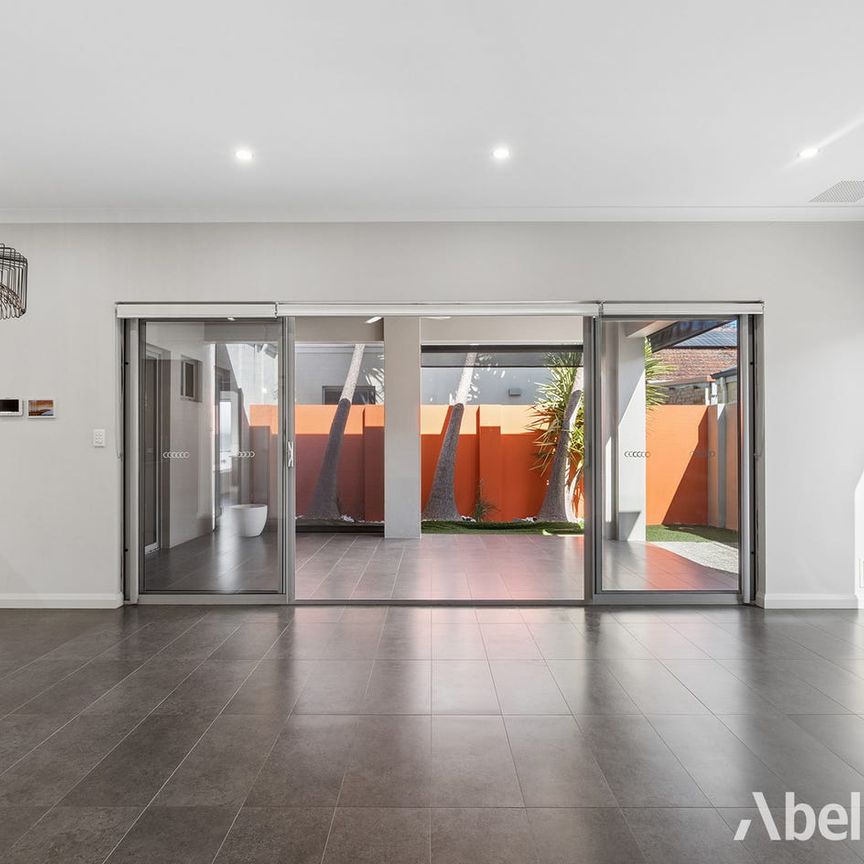 Spacious & Stylish 4-Bedroom Home in a Quiet Cul-de-Sac - Photo 1