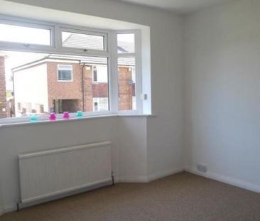 2 bedroom semi-detached house to rent - Photo 5