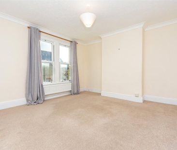 2 bedroom semi-detached house to rent - Photo 6