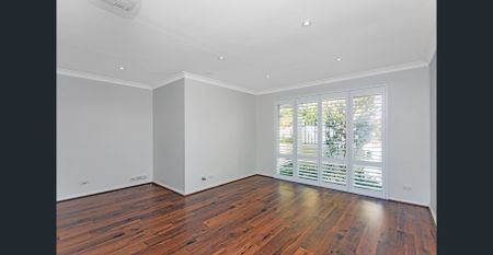 LARGE FAMILY HOME - 4 BED + STUDY - LOW MAINTENANCE - Photo 5