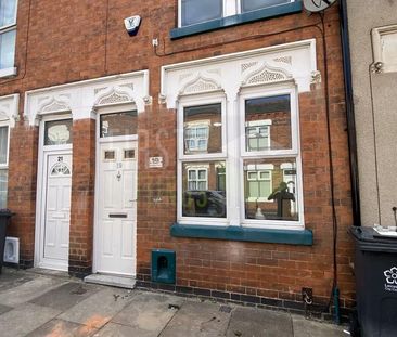 3 bedroom terraced house to rent - Photo 5