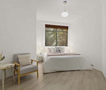 Ground floor apartment with spacious courtyard - Photo 3