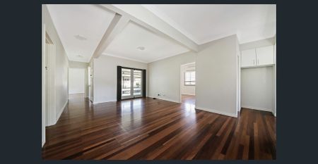 4 BEDROOM HOME IN QUIET STREET - Photo 2