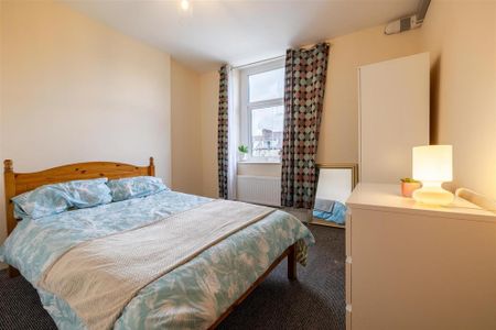 2 bedroom private hall to rent - Photo 2