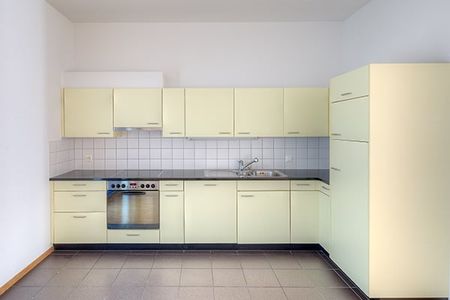 "Live for a month for free!" - Photo 2