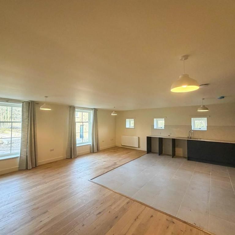 5 bedroom mews to rent - Photo 1