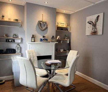 Bridens Camp, Great Gaddesden, HP2 - Photo 1