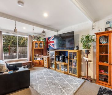 Very well presented 1 Bedroom Unit - Photo 3