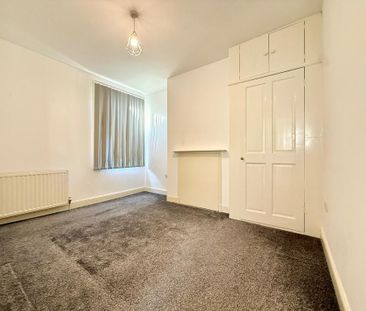 2 bedroom maisonette to rent - Photo 2