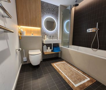 Room in a Shared Flat, York Place, SW11 - Photo 5