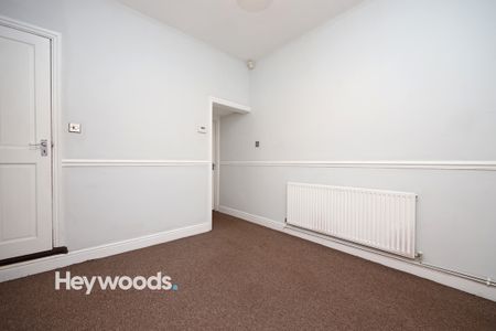 2 bed terraced house to rent in Victoria Street, Stoke-on-Trent, Staffordshire - Photo 2