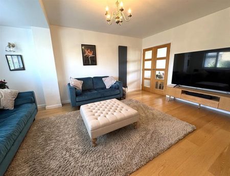 4 Bedroom Detached To Let - Photo 3