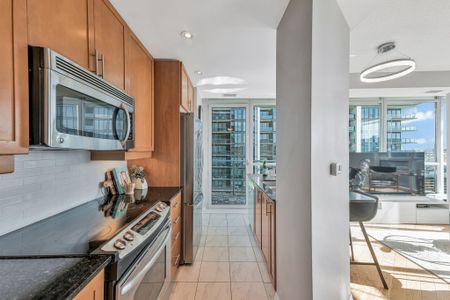 For Lease - 1055 Southdown Road Unit# 611, Mississauga, Ontario - Photo 3