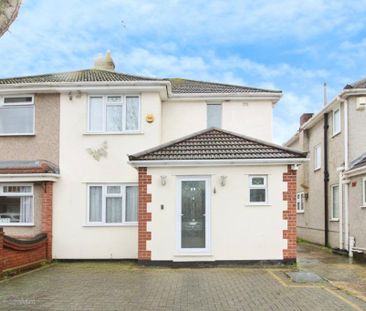 3 bedroom semi-detached house to rent - Photo 3