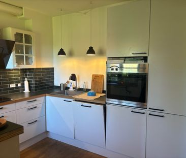 Lys og fuldt møbleret 3-værelses – 12 måneders leje - Photo 6