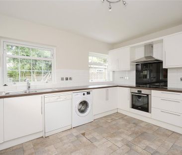 4 bedroom detached house to rent - Photo 5